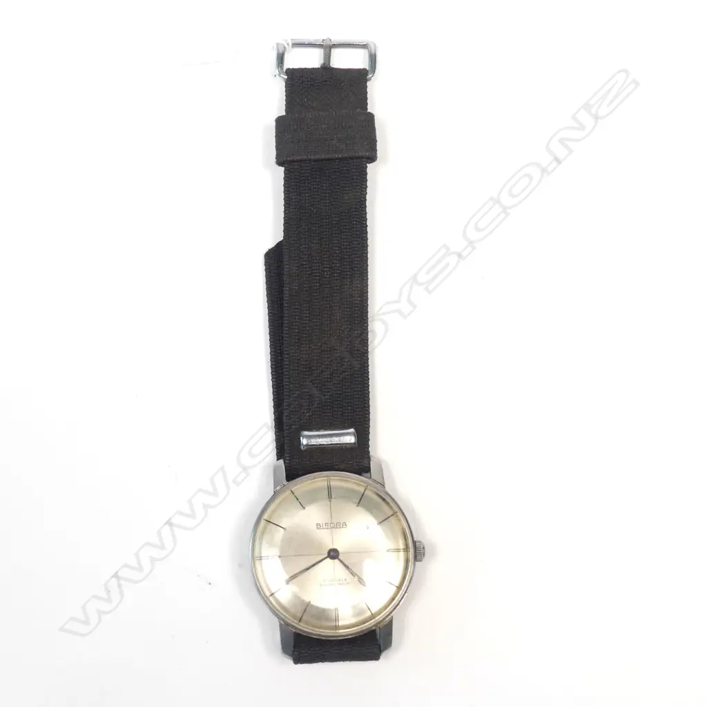 BIFORA 1960s GENT'S WRISTWATCH, 34mm CASE, PIE PAN DIAL, 17 JEWEL MANUAL MOVT. Image 1++