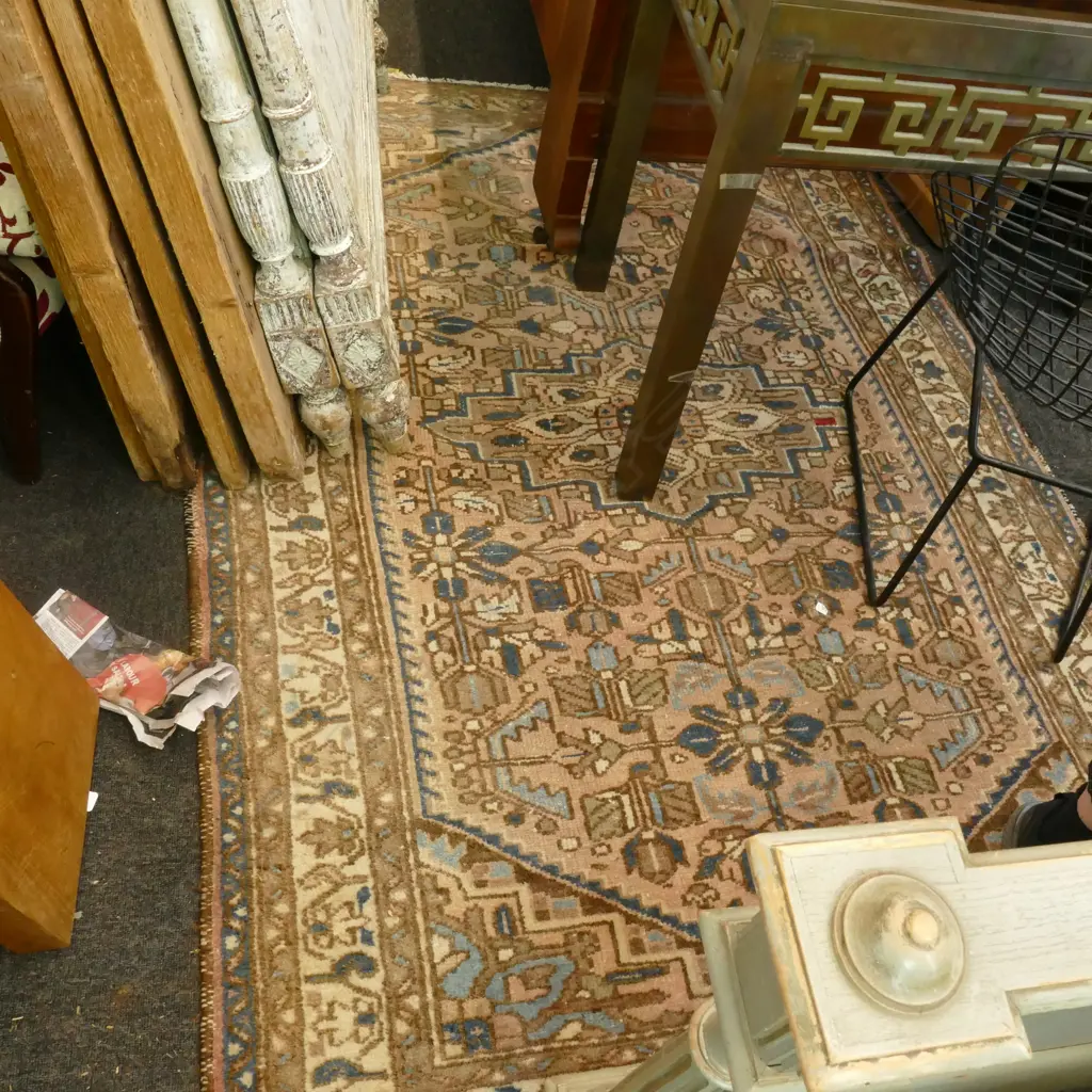 HAND KNOTTED RUG 2000 X 1400 MM Image 1++