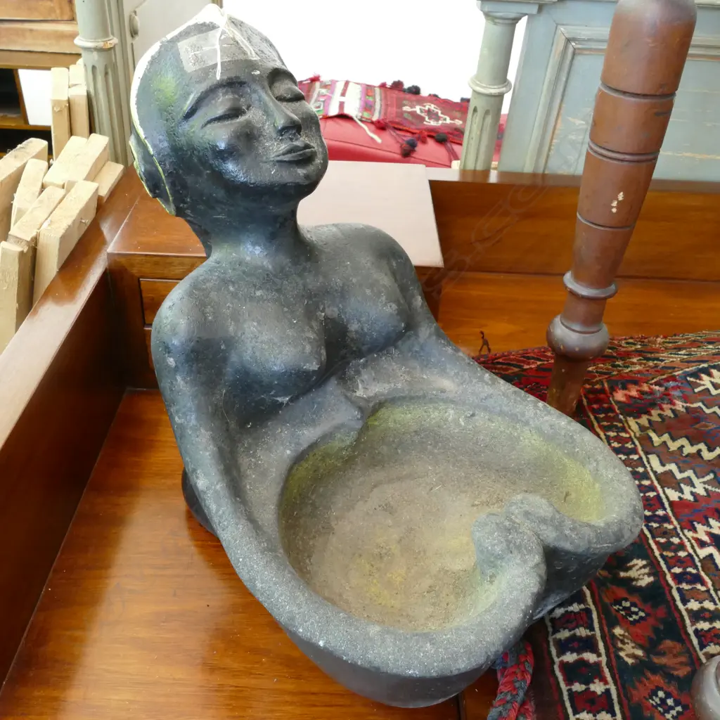 EGYPTIAN SEATED FIGURE H350 MM  Image 1++