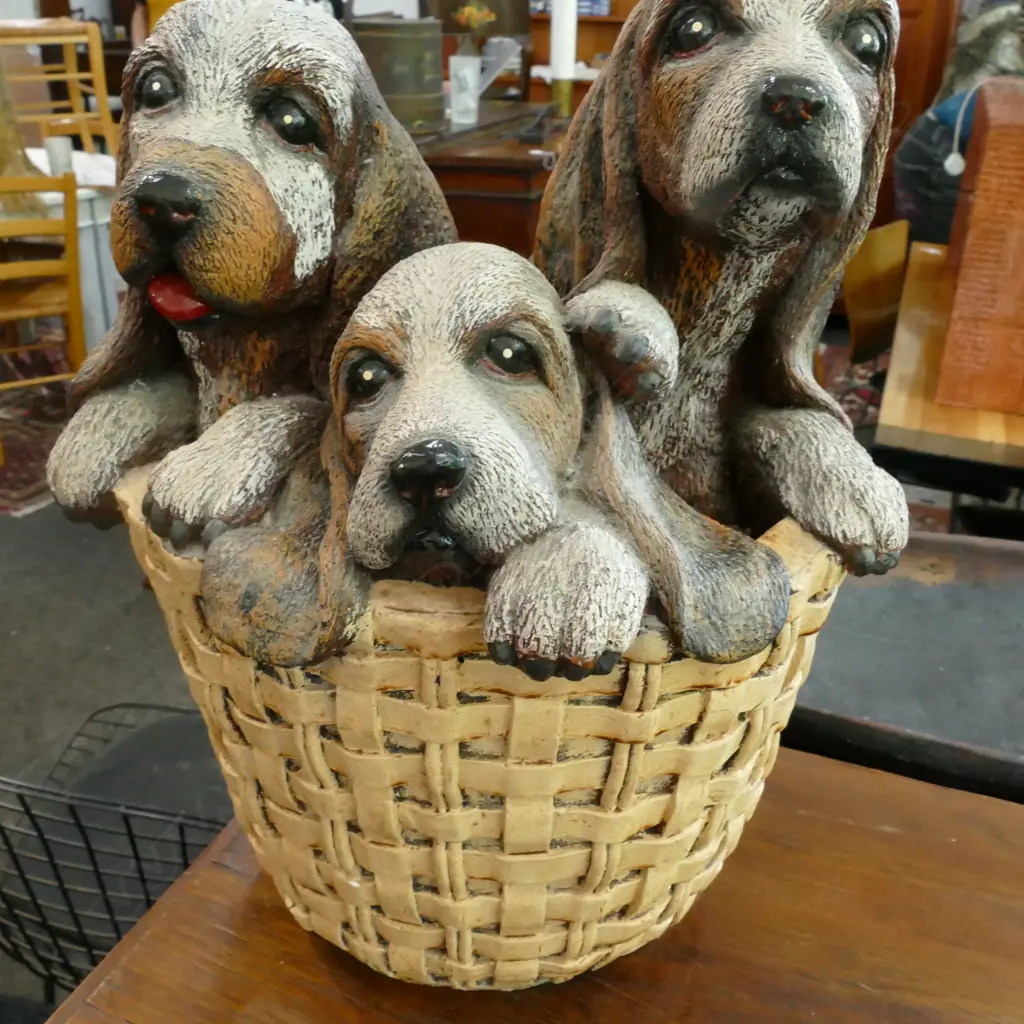 BASKET OF PUPPIES RESIN Image 1++