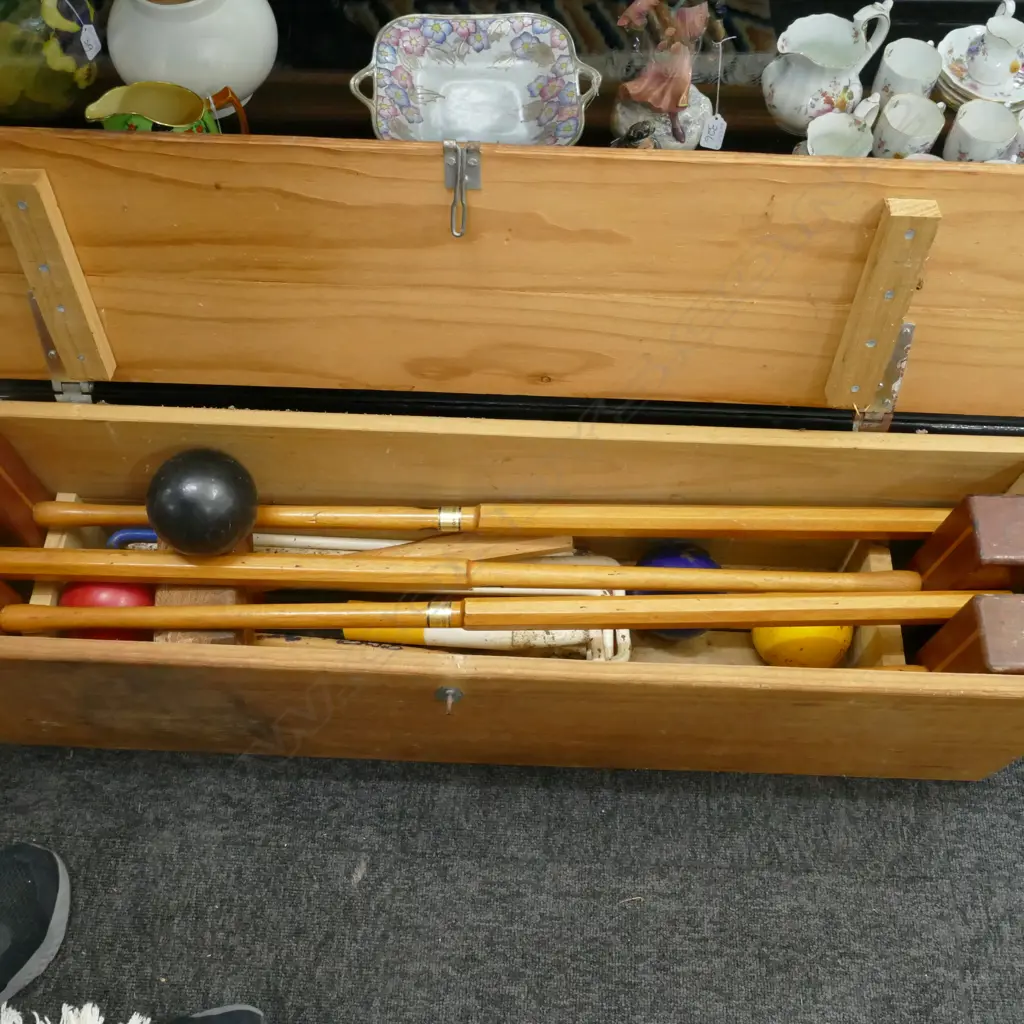 VINTAGE CROQUET SET IN WOODEN BOX W. 970MM Image 1++