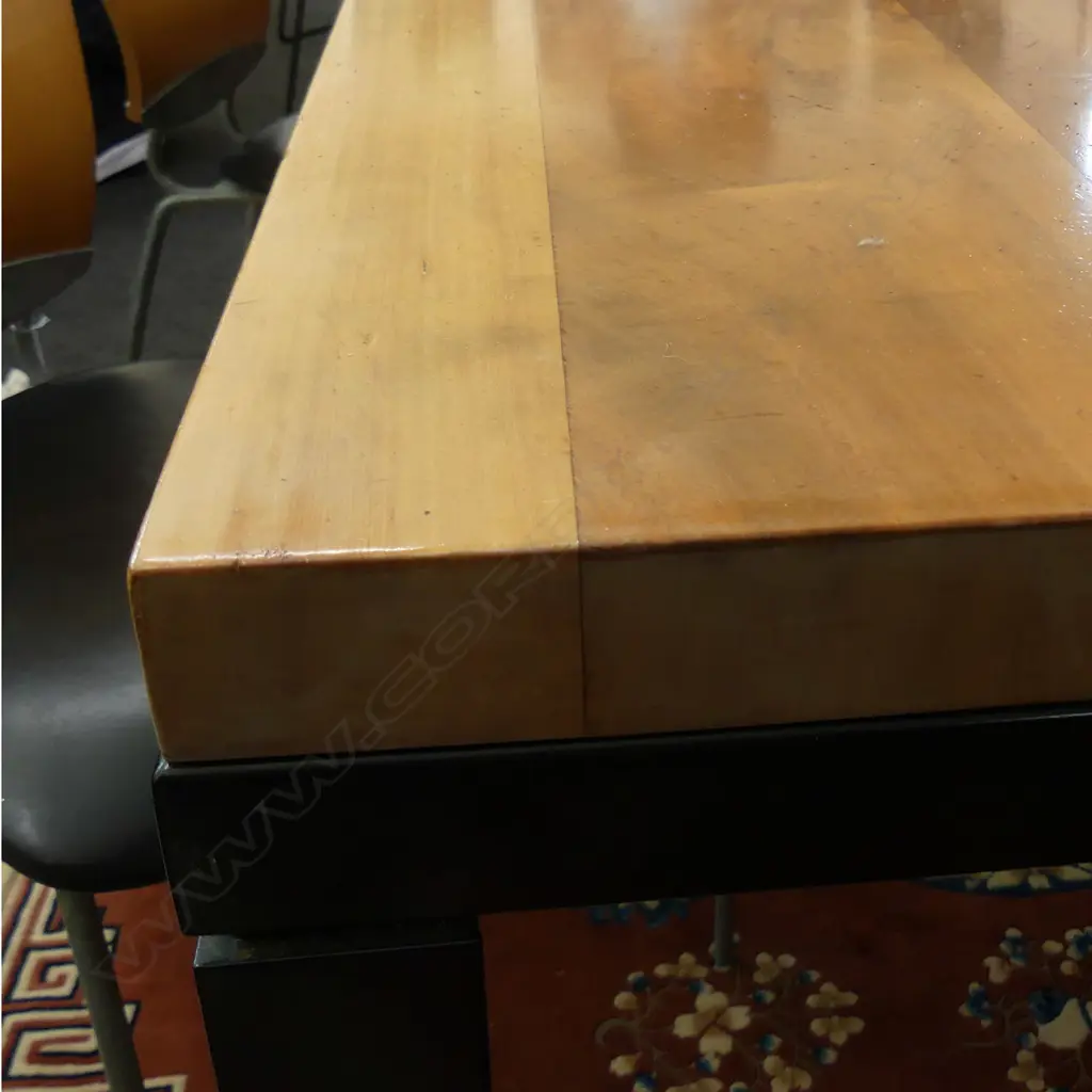 DESIGNER TABLE & 6 CHAIRS Image 1++