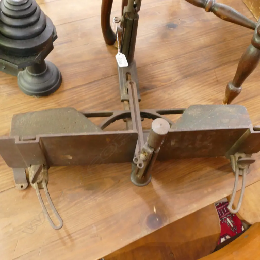 METAL CUTTING GUIDE Image 1++