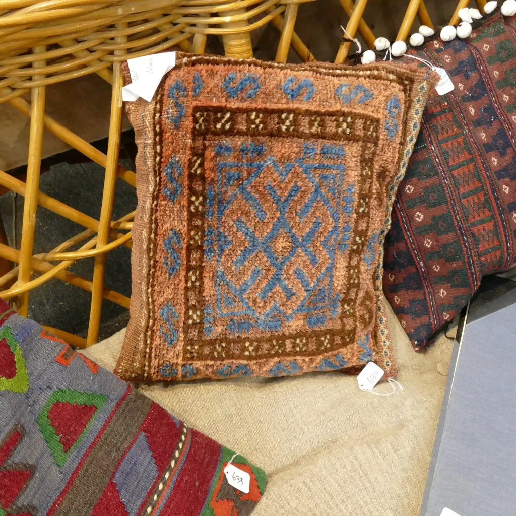 IRAN SHIRAS PILE CUSHION Image 1++