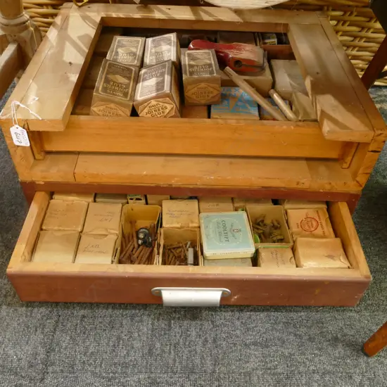 BOX LOT OF DRAWERS CONTAINING JOINERS GLUE ETC