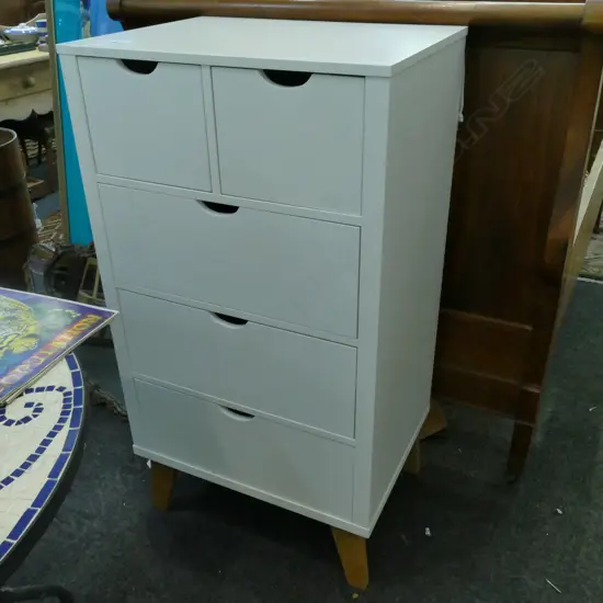 CONTEMPORARY WHITE CHEST OF DRAWERS H 1120