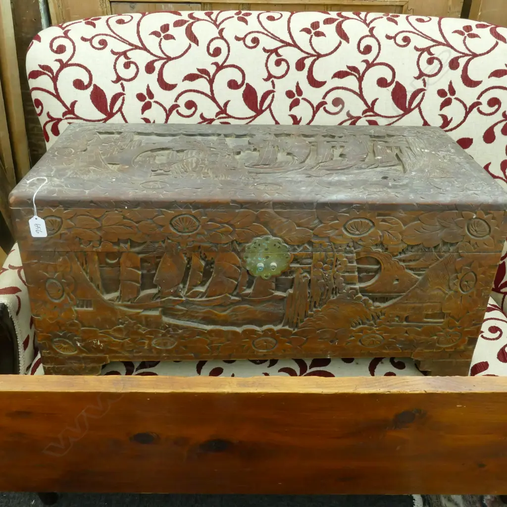CAMPHOR WOOD CHEST  Image 1++