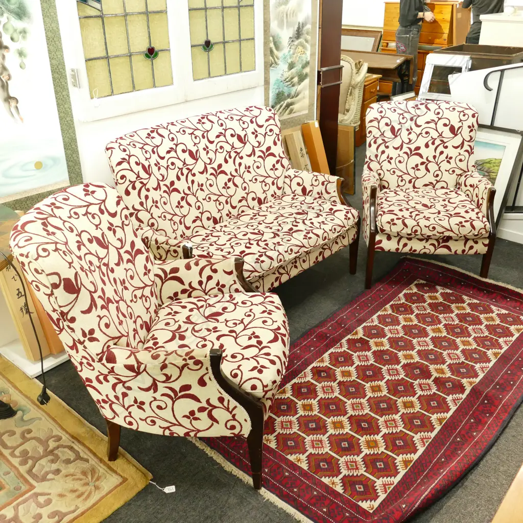 3PC MAHOGANY FRAMED LOUNGE SUITE Image 1++