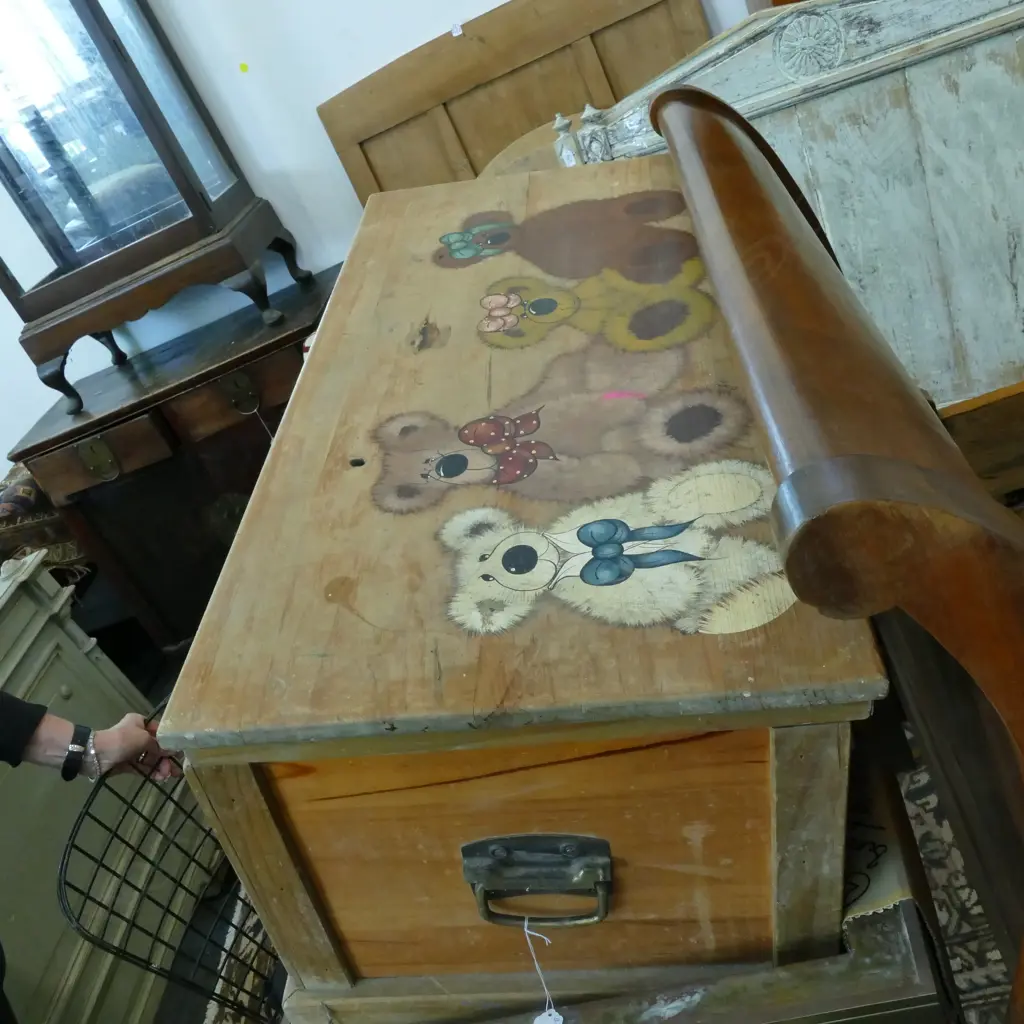 CHILDS TOY CHEST Image 1++