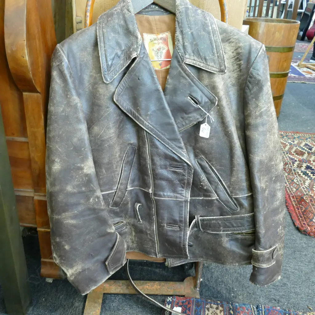 LEATHER JACKET Image 1++