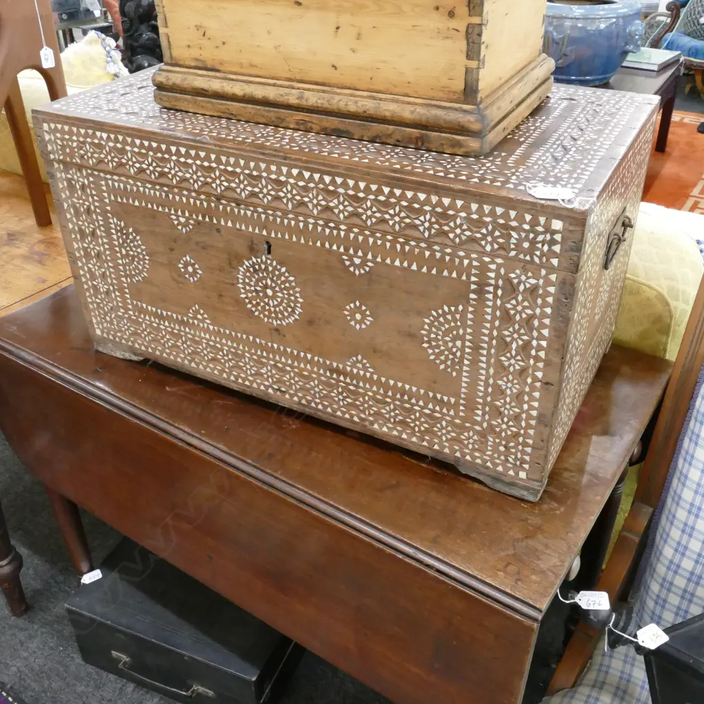 MOP INLAY CHEST W. 660MM Image 1++