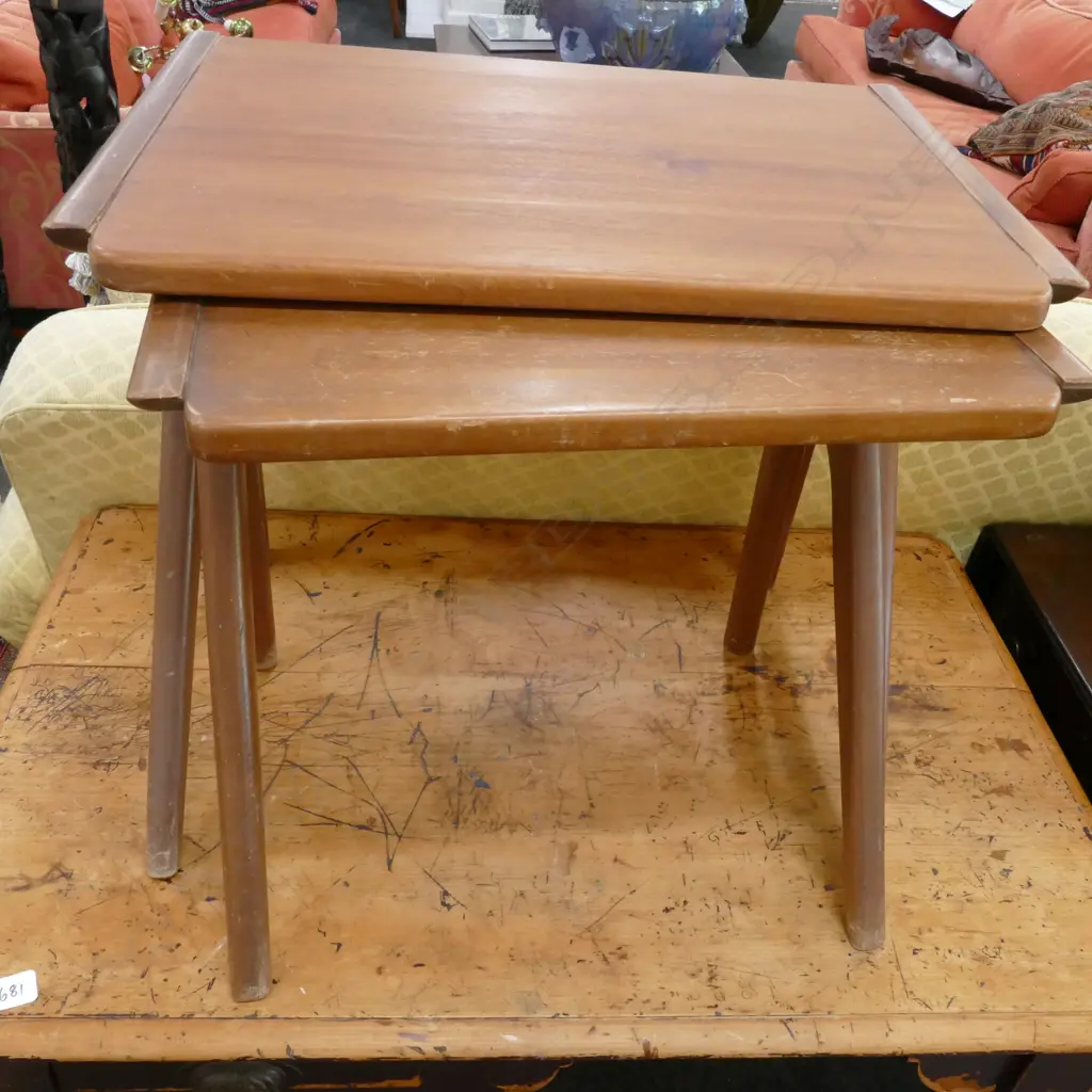 RETRO NEST 2 TABLES Image 1++