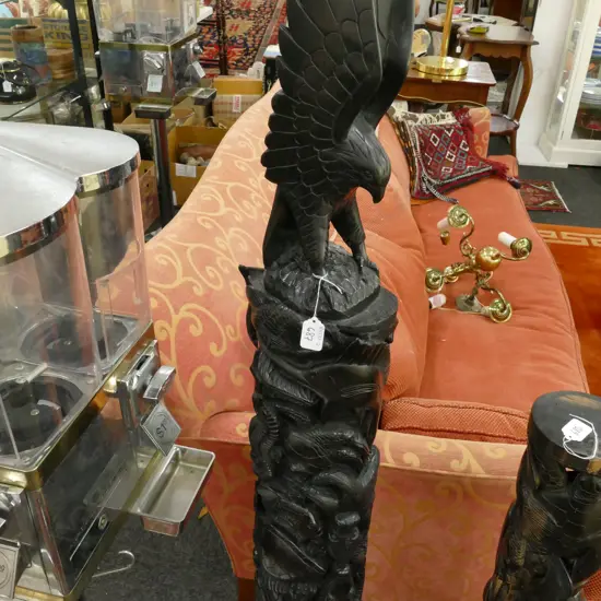 LGE SOLOMON ISLANDS PEDESTAL CARVING IN EBONY, BY JOHN WAYNE FROM MOROVO IS. H.1400mm