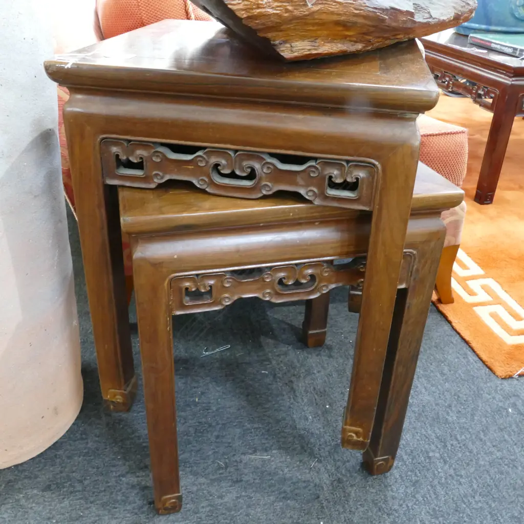 2 ORIENTAL CARVED SQUARE END TABLES 415 MM SQ 520MM H MINOR FAULTS Image 1++