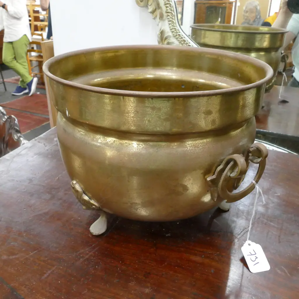 BRASS JARDINIERE Image 1++