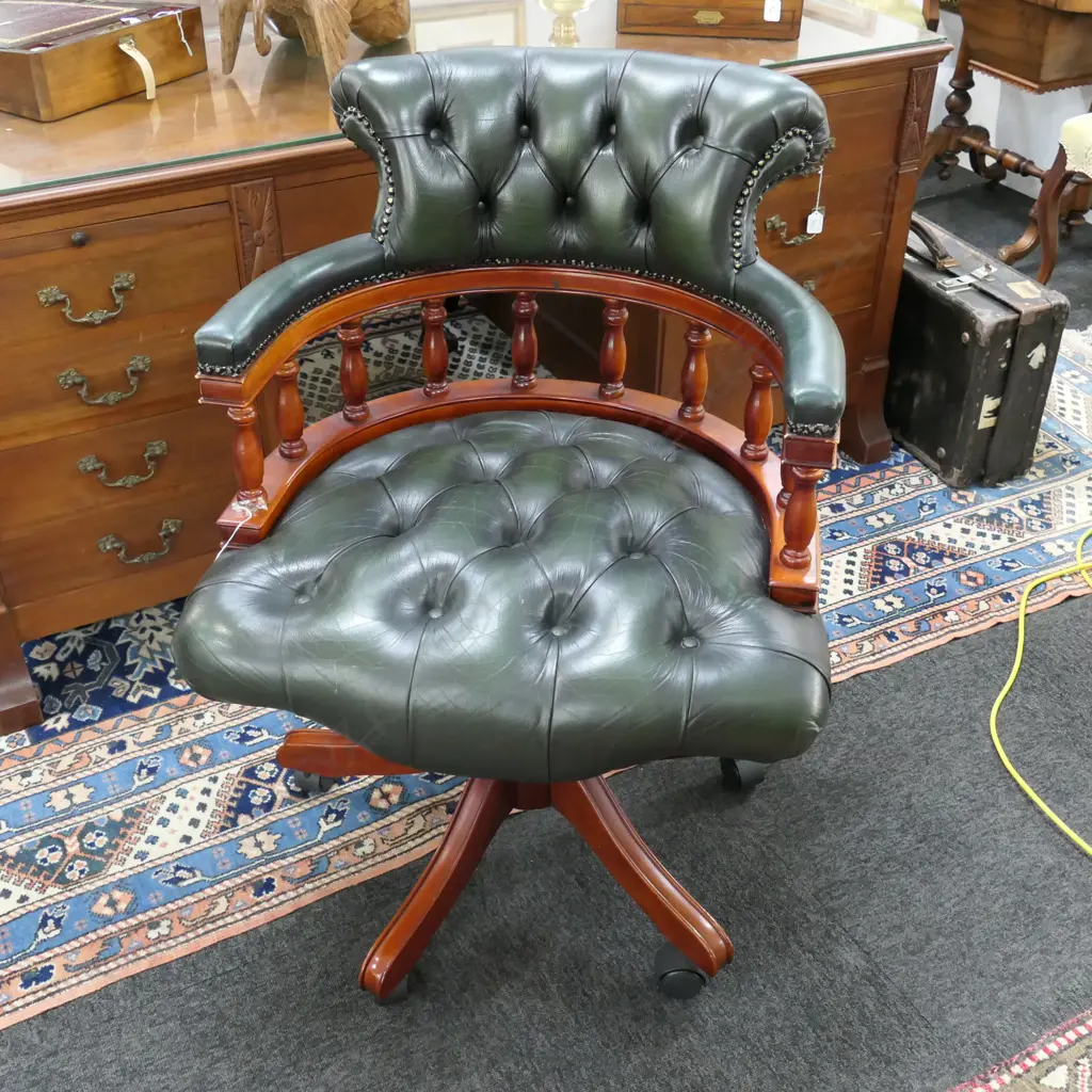 GREEN LEATHER BUTTON BACK EXECUTIVE SWIVEL CHAIR Image 1++
