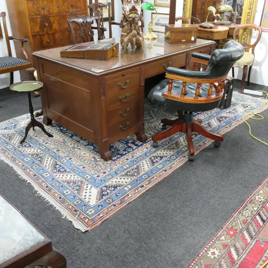 LARGE HAND KNOTTED PERSIAN CARPET