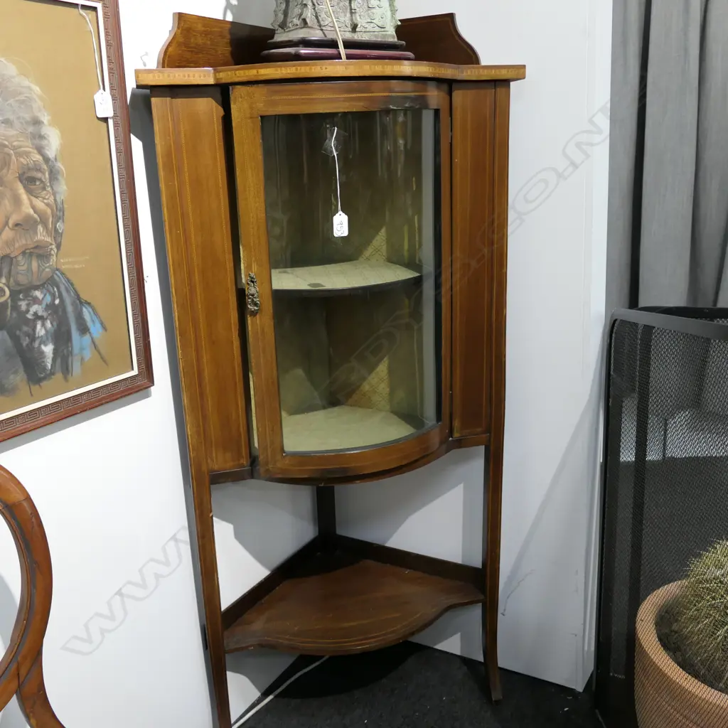 SHERATON REVIVAL CORNER CABINET H 1340 MM Image 1++