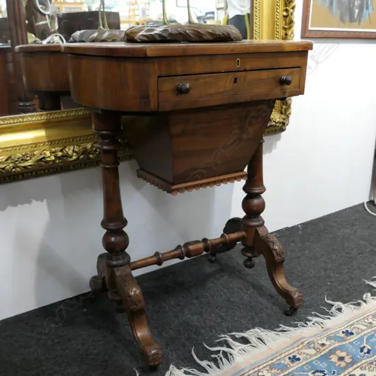 VICT. FLAME MAHOGANY SEWING TABLE W. 610MM