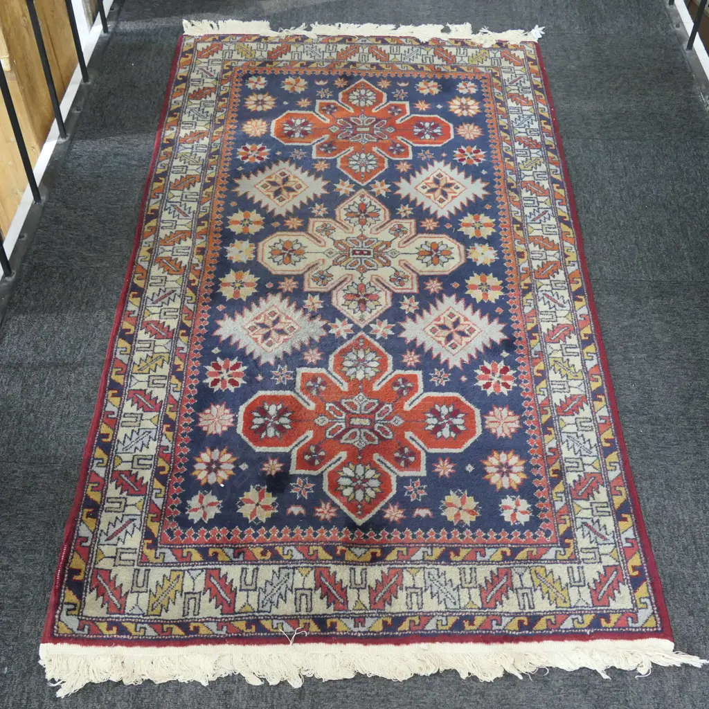 BLUE AND MAROON TRIPLE MEDALLION RUG 175 X 107 CM Image 1++
