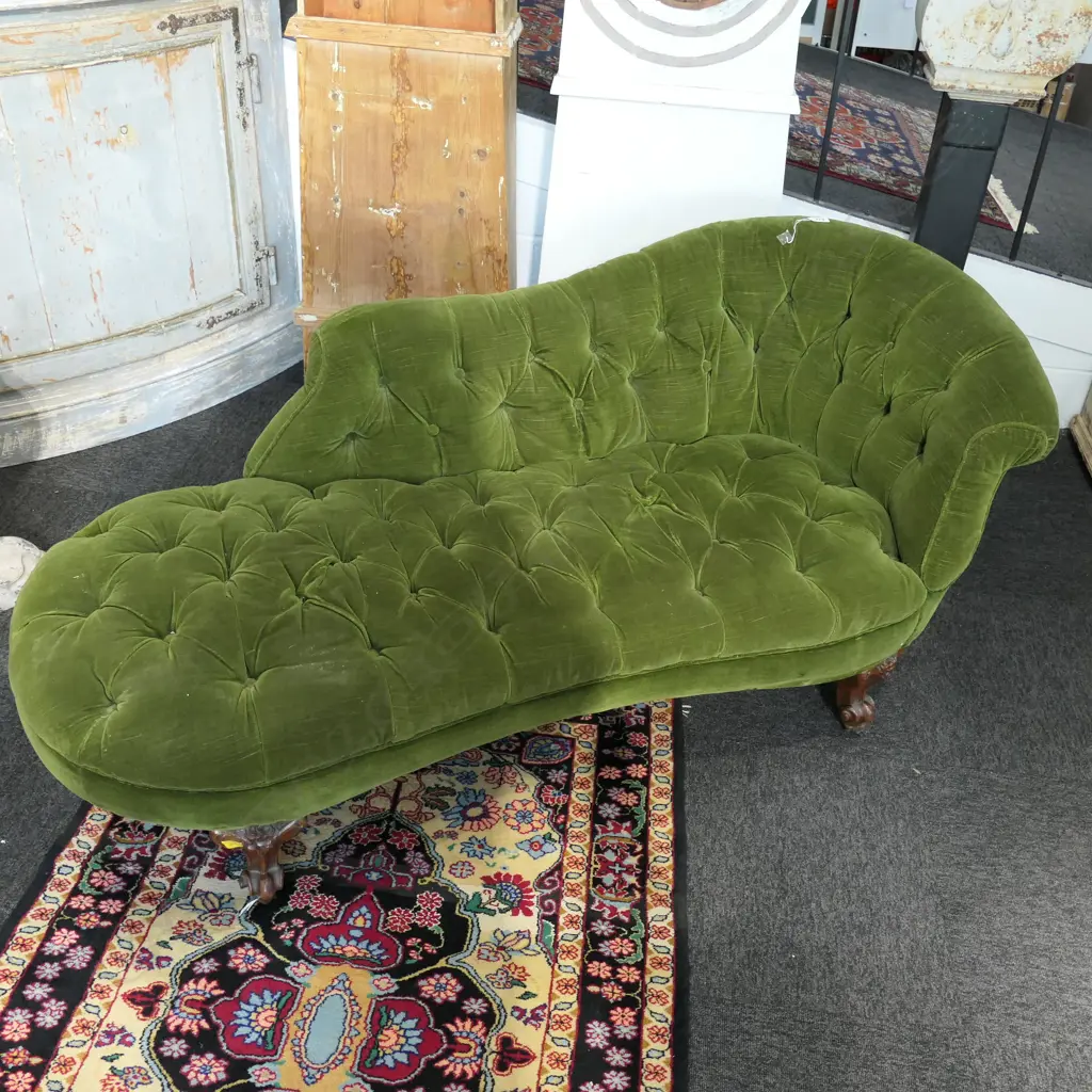 VICTORIAN BUTTON BACK GREEN CHAISE LOUNGE W. 1600MM Image 1++