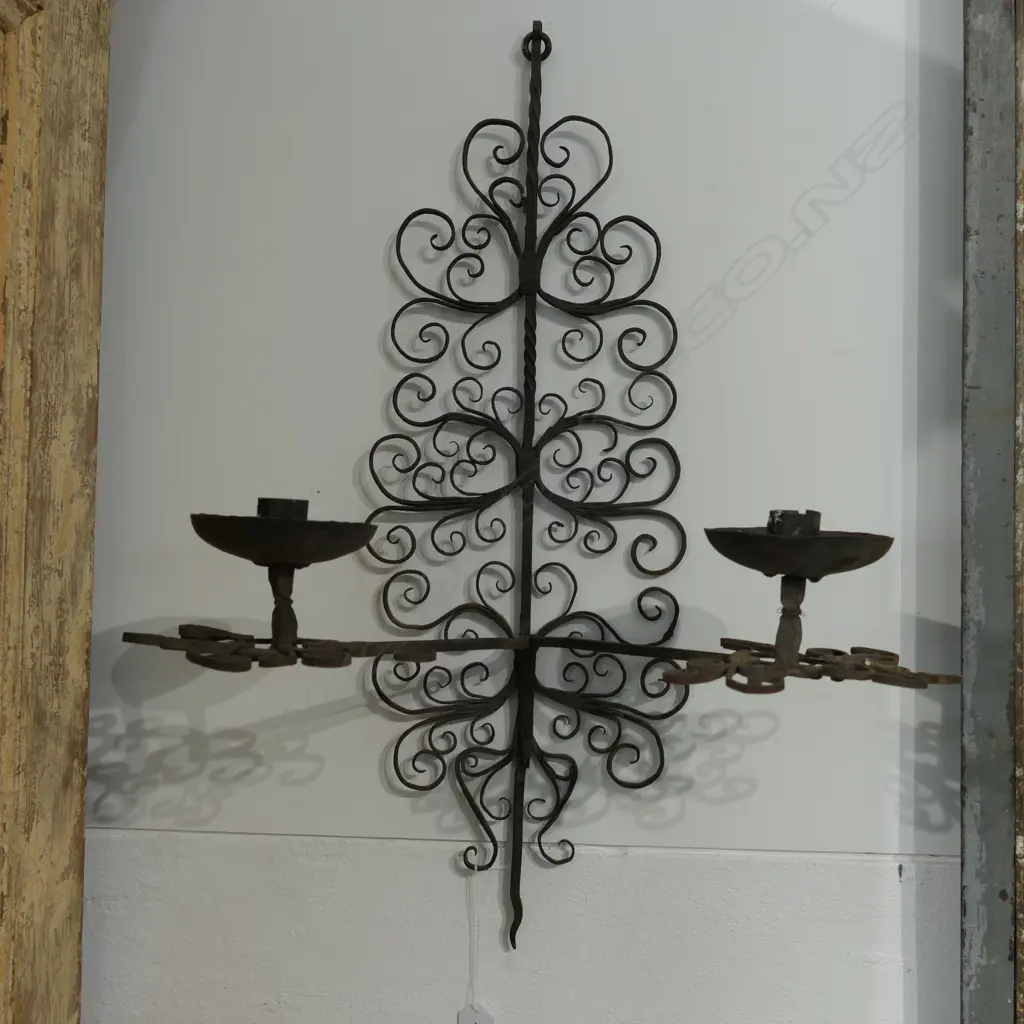 PAIR OF WROUGHT IRON SCROLLING WALL SCONES (AF) Image 1++