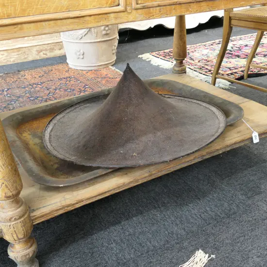 METAL TRAY / COOLIE HAT ETC