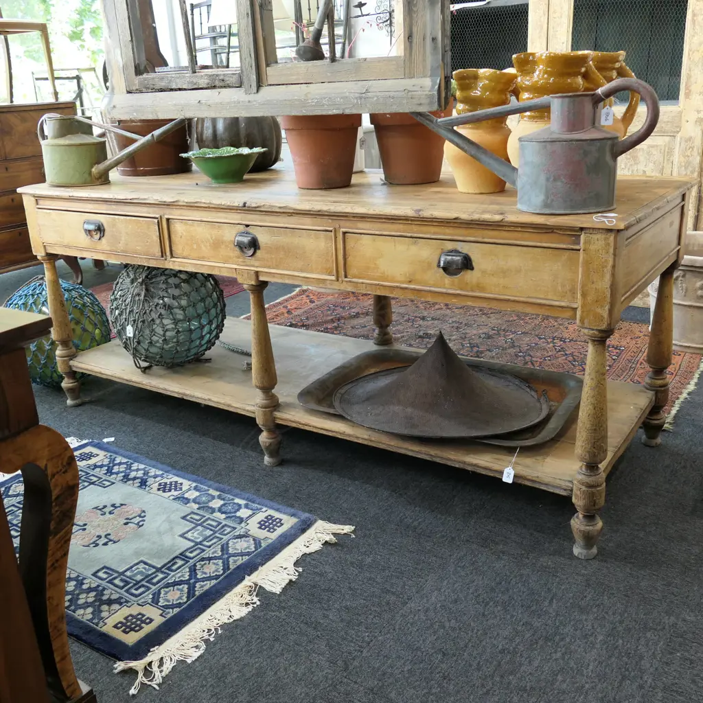 EARLY 19THC COUNTRY PINE KITCHEN PREPARATION WORK BENCH/TABLE W. 760MMW. 1510MM Image 1++