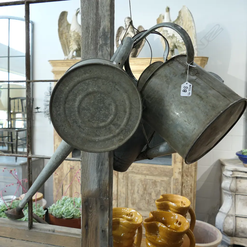 3 VINTAGE WATERING CANS Image 1++