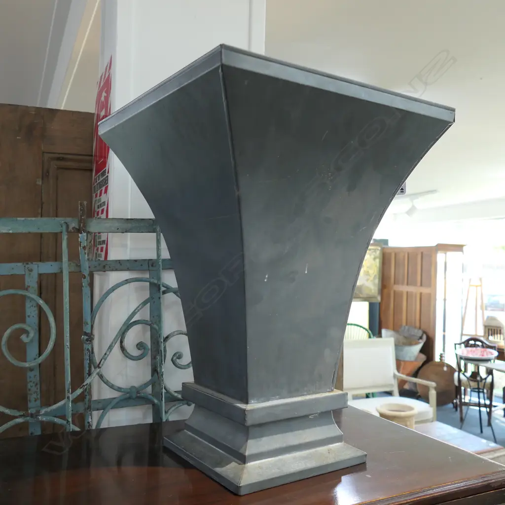 ZINC FRENCH SQUARE FORM VASE H 420 MM Image 1++