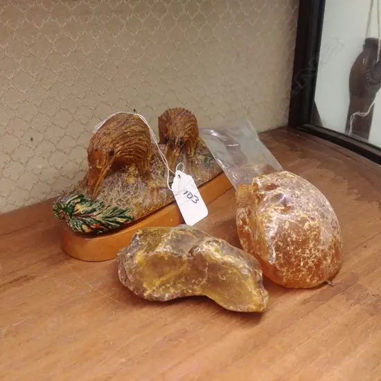 KAURI GUM KIWIS AF & 2 NUGGETS