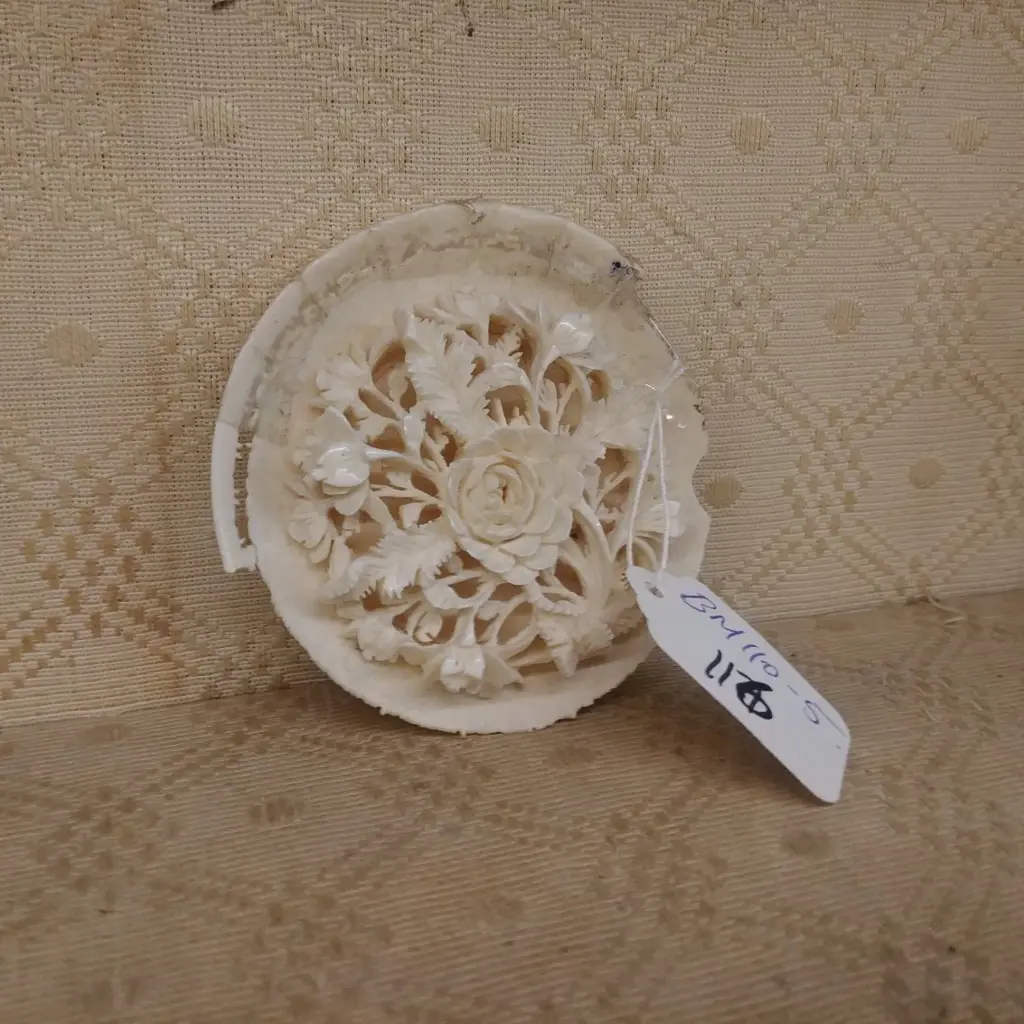 IVORY CARVED DISH FLORALS A.F Image 1++