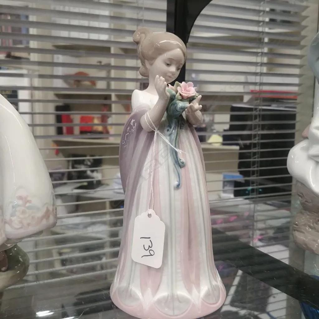 LLARDRO BUNDLE OF BLOOMS 8151/2005 Image 1++