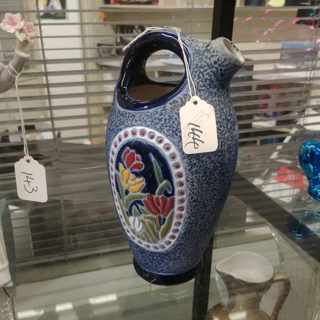 AMPHORA VASE Image 1++