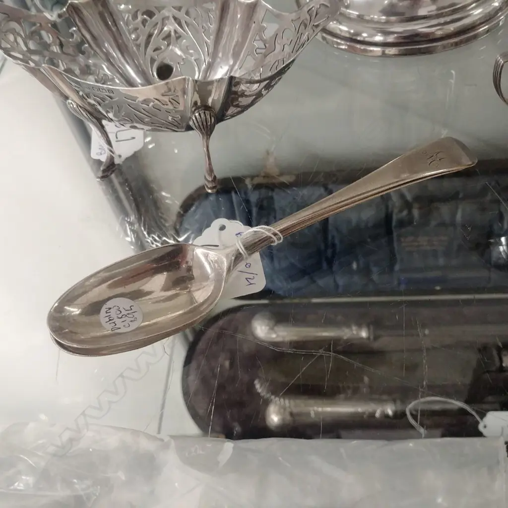 2 IRISH SILVER DESSERT SPOONS 69g Image 1++