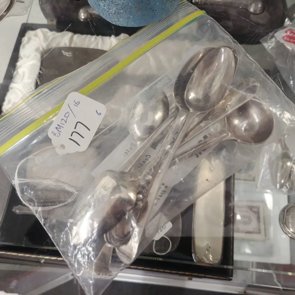6 ASSORTED S/S SPOONS 95g Image 1++