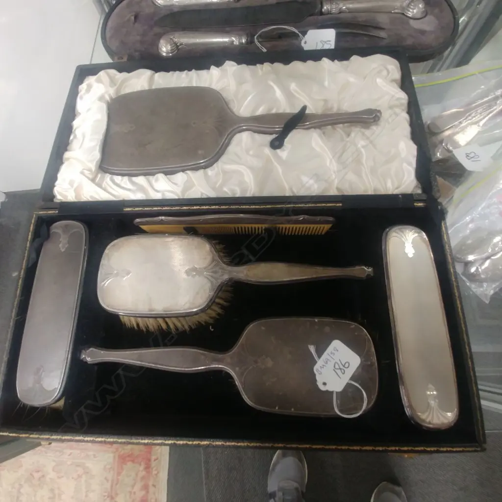 BOX S/S BRUSH SET Image 1++