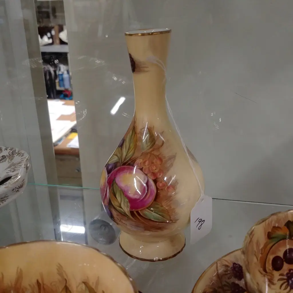 AYNSLEY FRUIT VASE Image 1++