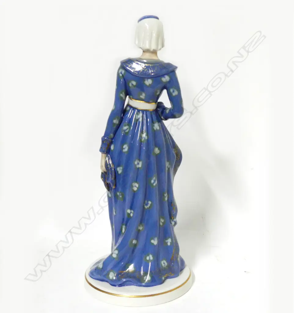 A Royal Dux figurine Image 1++