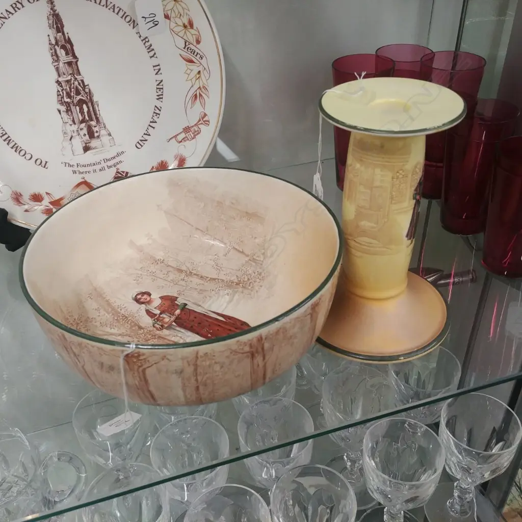 RD SHAKESPEARE BOWL & CANDLESTICK Image 1++