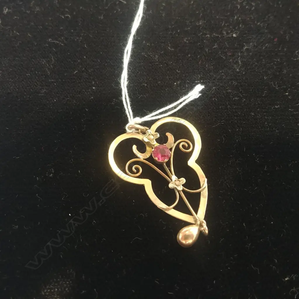 ANTIQUE 9CT GOLD PENDANT Image 1++