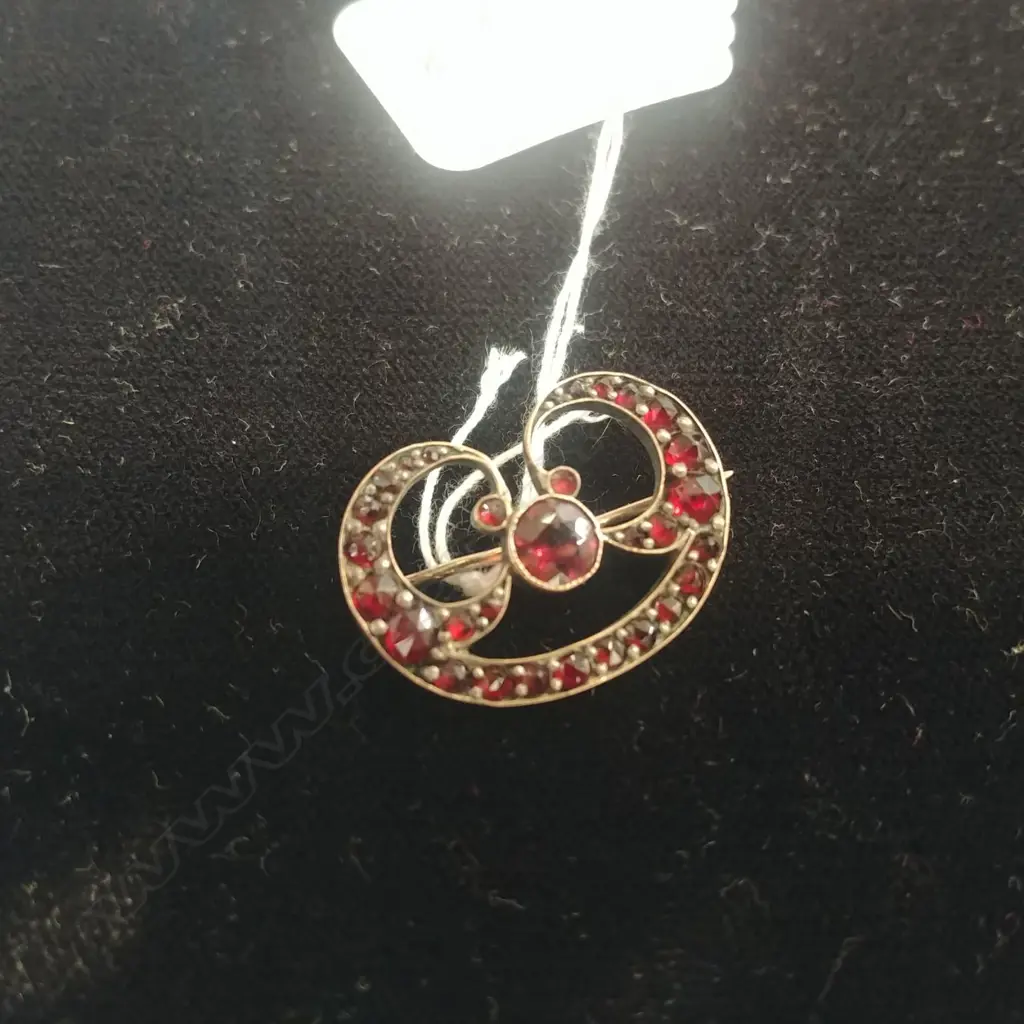 ANTIQUE GARNET BROOCH Image 1++