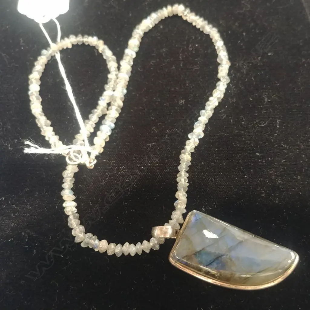 LABRADONITE PENDANT ON LABRADONITE CHAIN Image 1++
