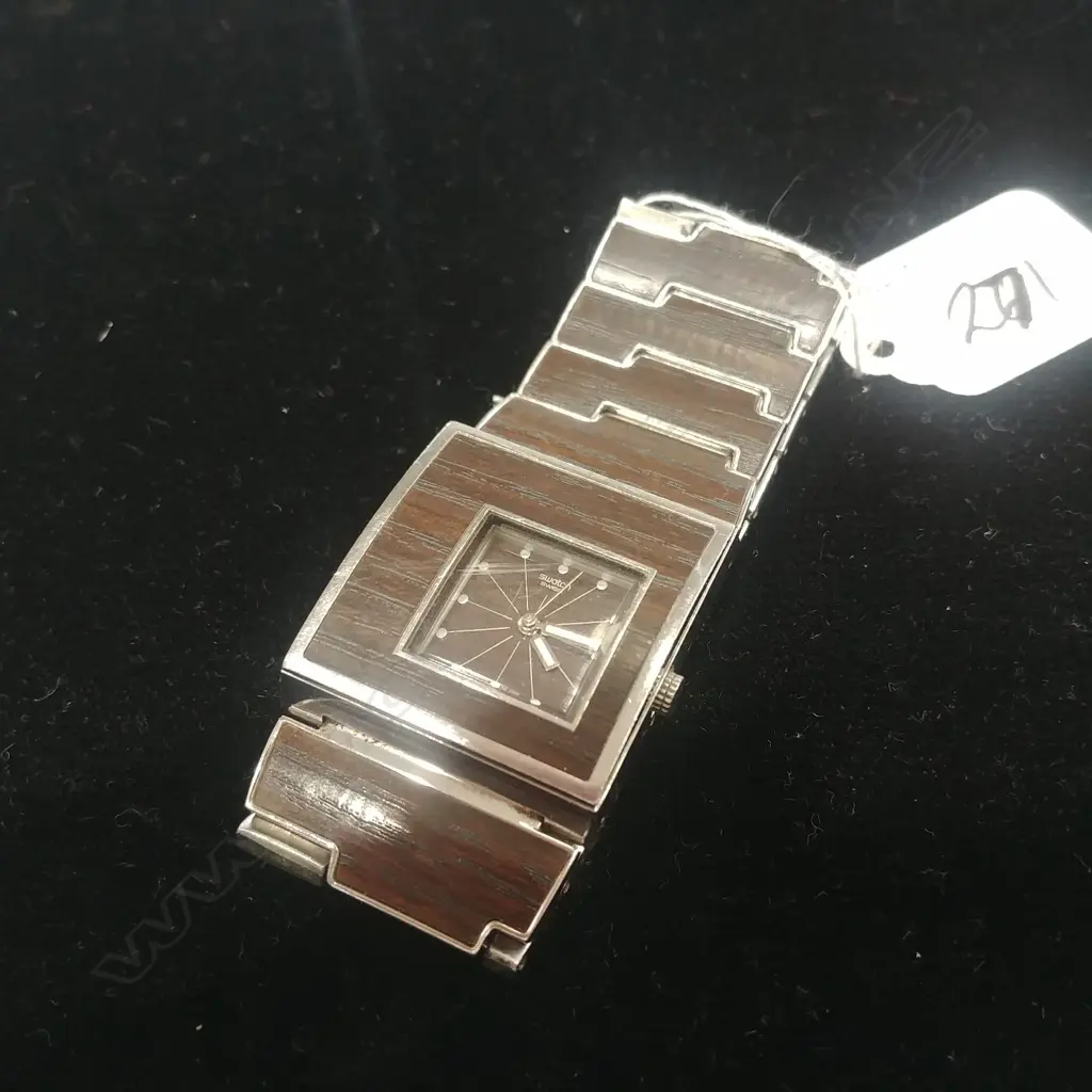 SWATCH 'PLAINIOUS' WRISTWATCH [IRONY SQUARE] WOODGRAIN Image 1++