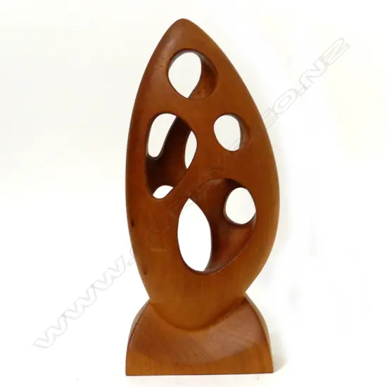 Richard A. Shields (active 1970s) carved totara sculpture