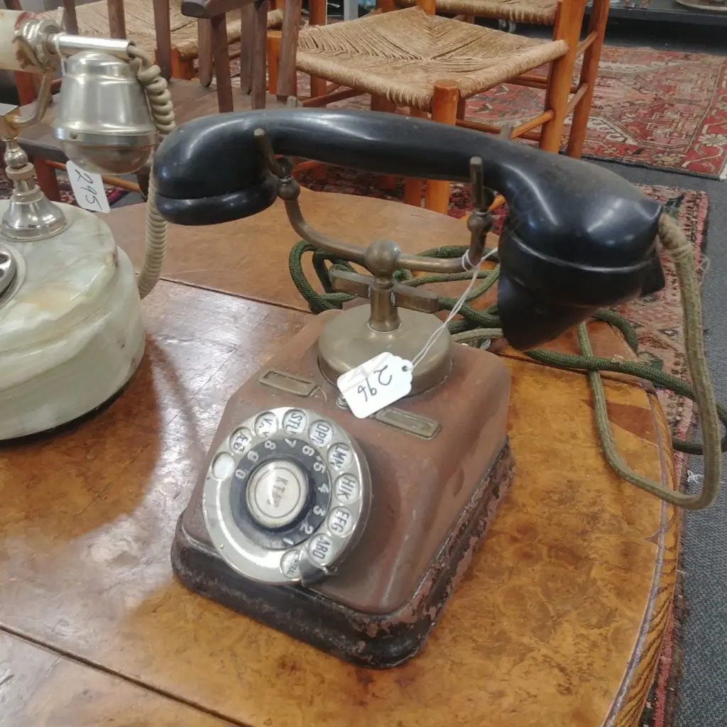 BRASS TABLE PHONE Image 1++