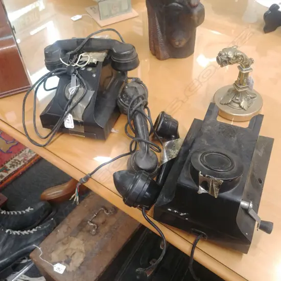 2 BLACK VINTAGE PHONES & RECIEVER