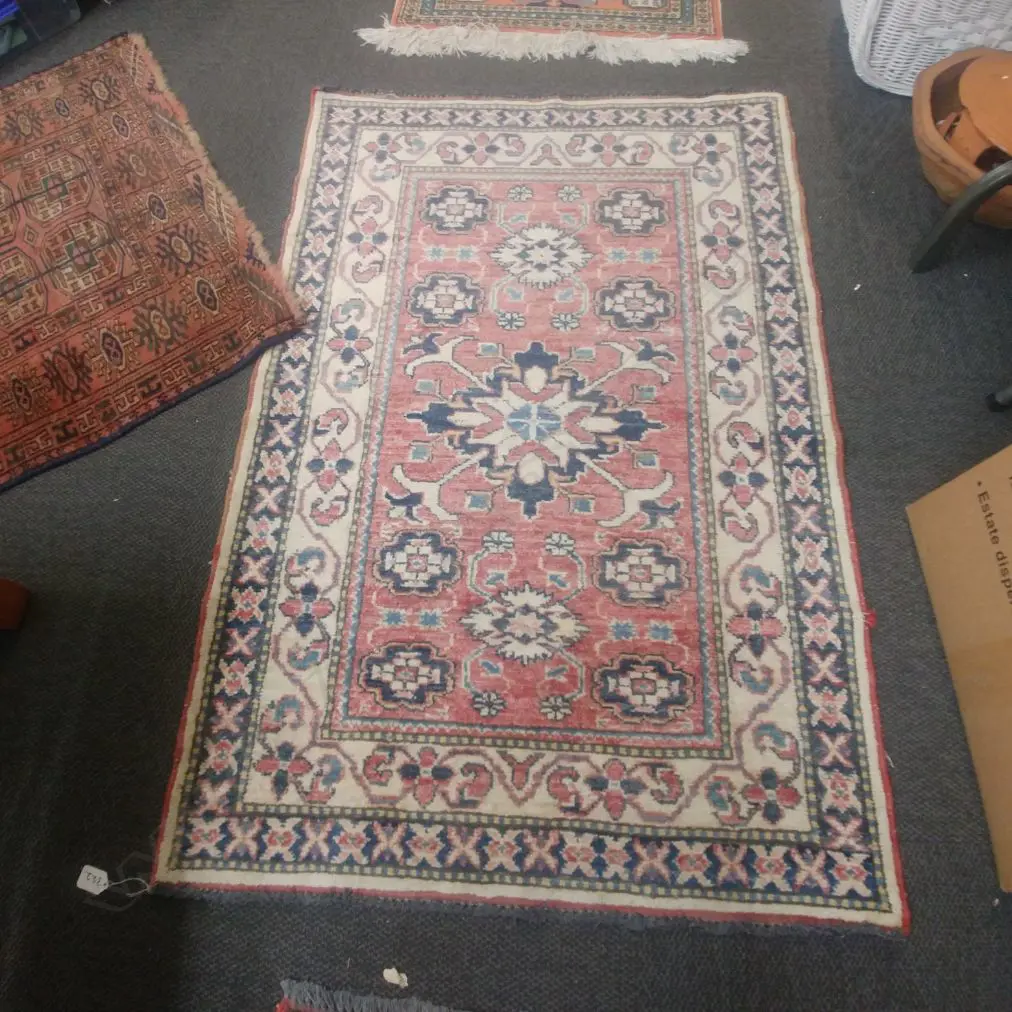 SMALL PERSIAN RUG Image 1++