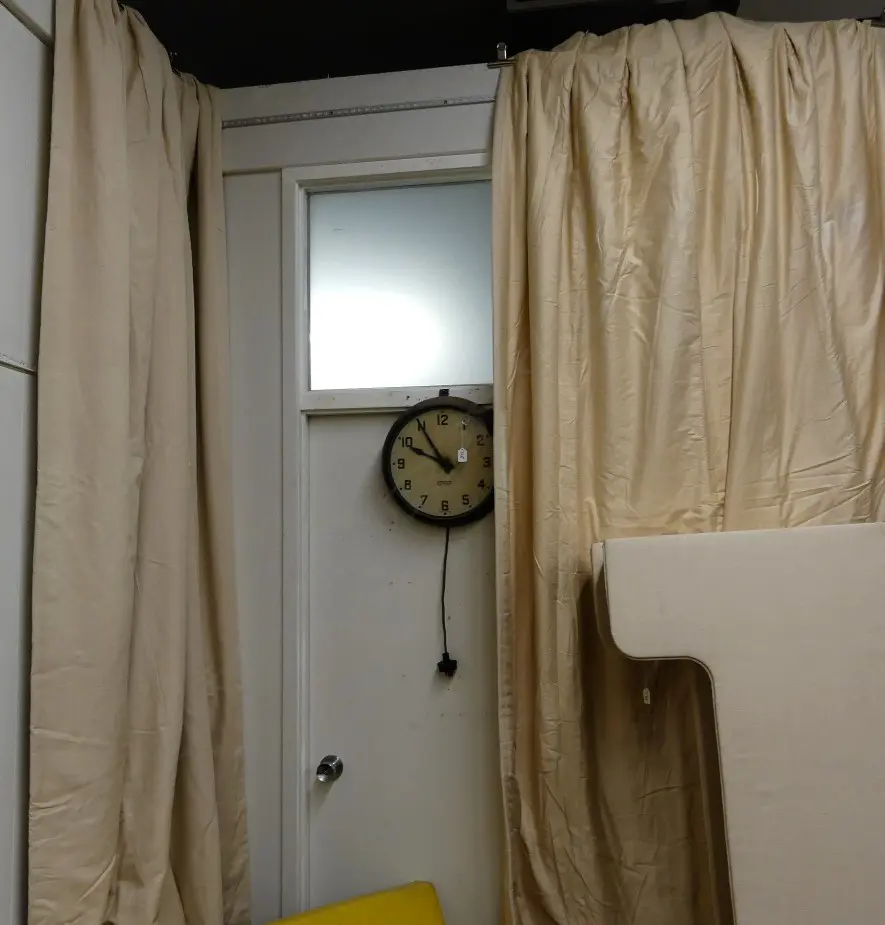 2 PELMETS & CLAREMONT LINEN CURTAINS ( L- 265 x W 145 ) Image 1++