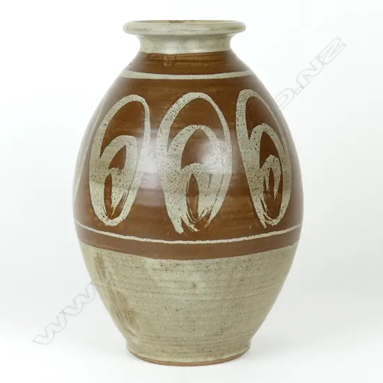 Adrian and Marg Cotter floor pot